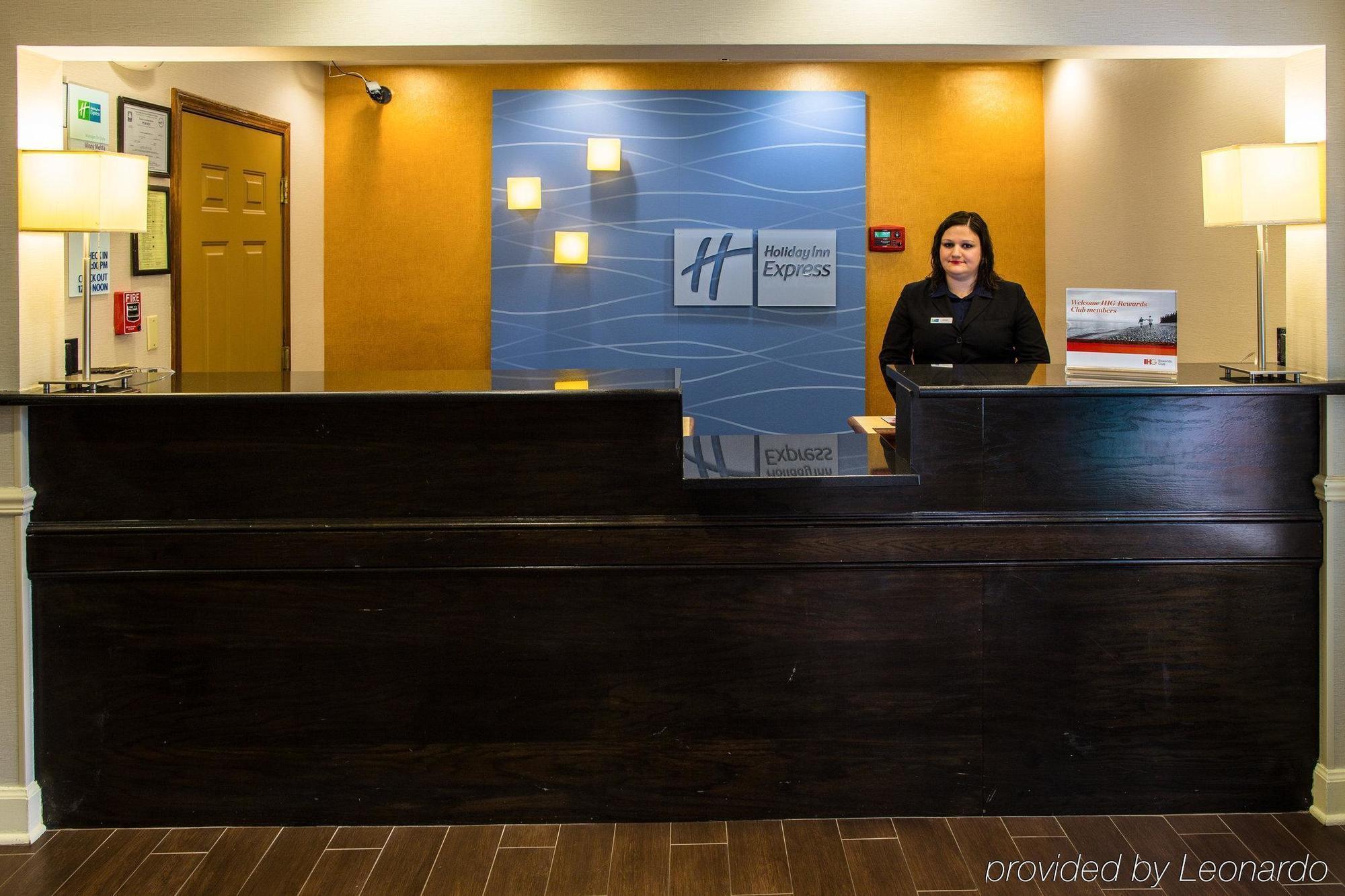 Holiday Inn Express Alpharetta - Roswell, An Ihg Hotel Interior photo